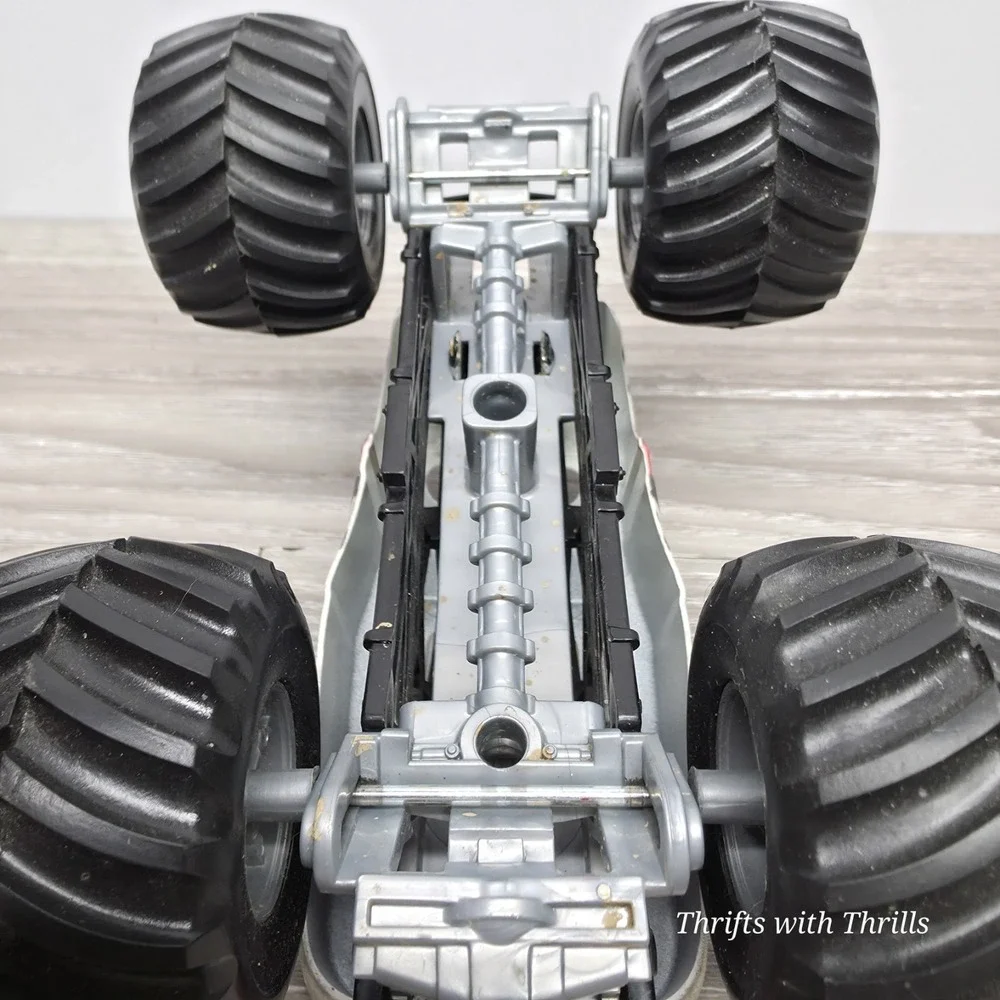 Hot Wheels Monster Jam Monster Mutt Dalmatian - 1:24 Scale‎ Truck